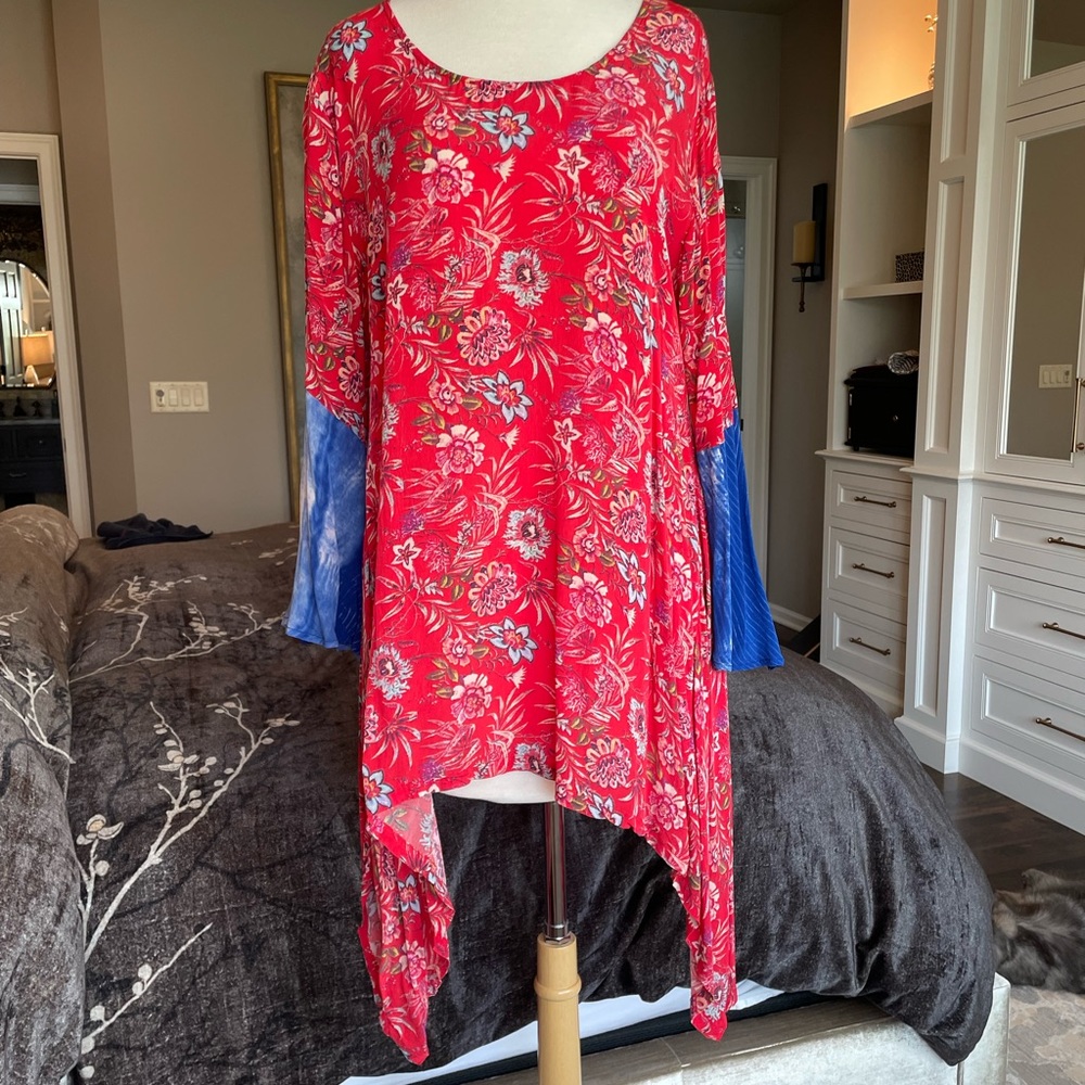 Tunic - Picture 2 of 2